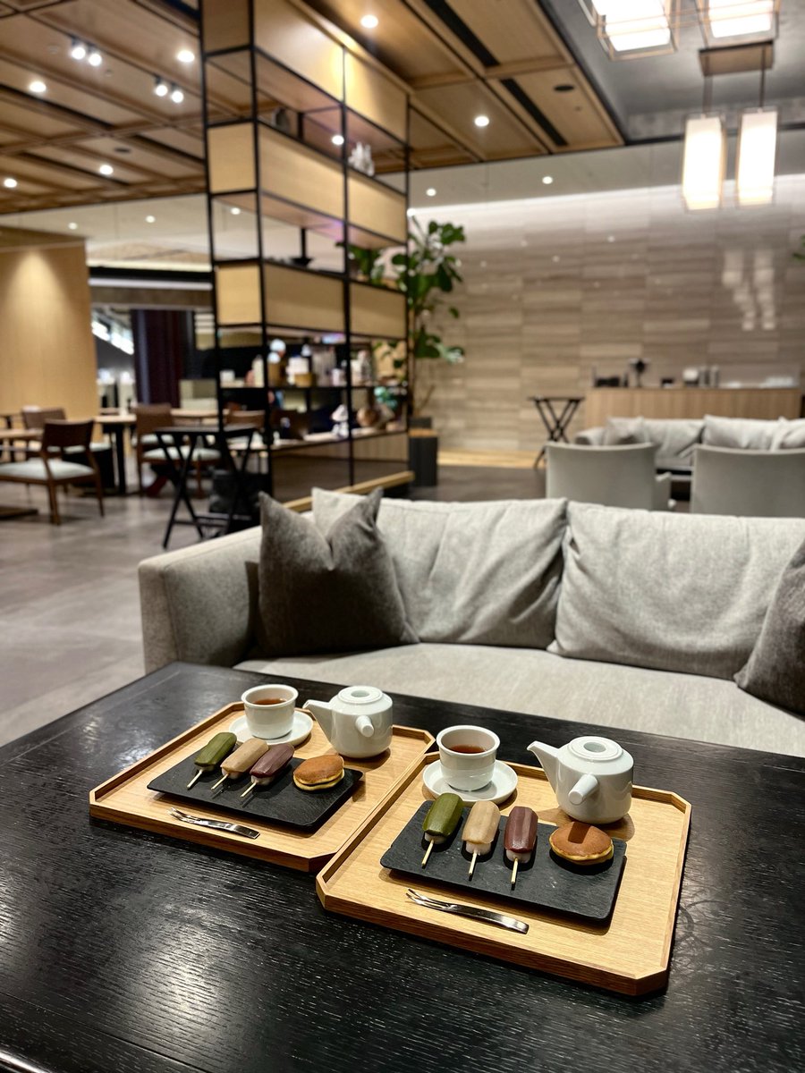 iroiro1616_arun's tweet photo. 📍 LEXUS MEETS...（日比谷）

東京ミッドタウンにあるカフェ☕️
お団子とどら焼きのセットメニュー、ドリンク付きで1,300円でお得だった📝 https://t.co/VqLSfECJLu