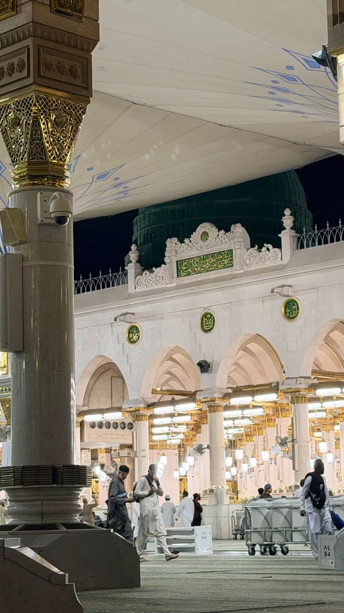 theholymosques tweet picture