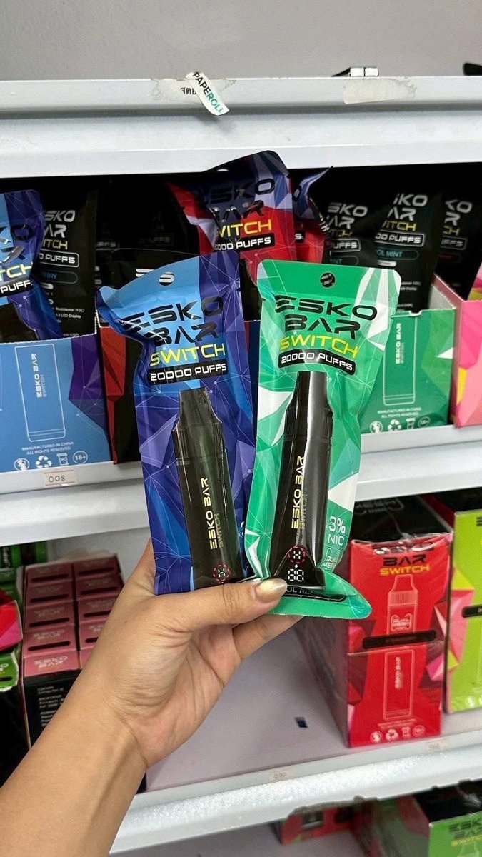 lieqya's tweet photo. Esko Bar Switch 20K 
Esko Bar เครื่อง + เปลี่ยนหัวน้ำยาได้ 💨
เครื่องพร้อมสูบ ราคา 600 บาท เฉพาะหัว 250.- 

Line : @855fcjnh (มี@ด้วยนะคะ)
https://t.co/HyzWH9ueQs https://t.co/x1erhInQSs