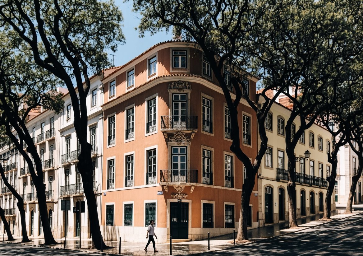 Green_Rah's tweet photo. ⋰ As mesmas ruas. Um caminho diferente. Algo mais fresco está a caminho. Ainda não estamos prontos para dizer mais. #lisboa https://t.co/1ApHvWgo5v