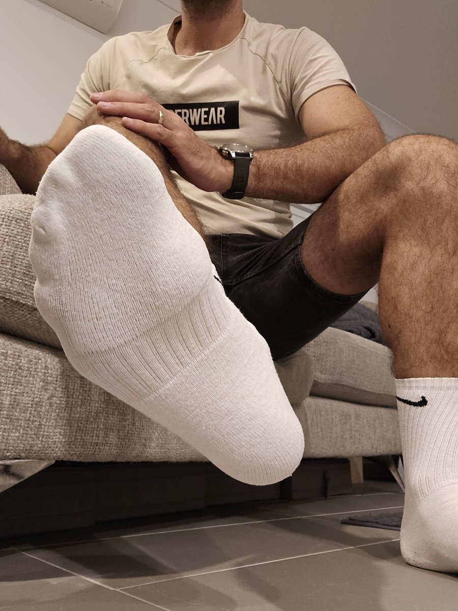 MasterApexG's tweet photo. That feeling you get before you press send?

The rush it gives you.

You second guess whether it is the right thing to do, then you remember the hierarchy.

Send it, feel it.

No regrets.

Findom makes you who you are. 
It gives you purpose.
And your cashmaster.. well.. cash.
😈 https://t.co/oHWnAsaqog