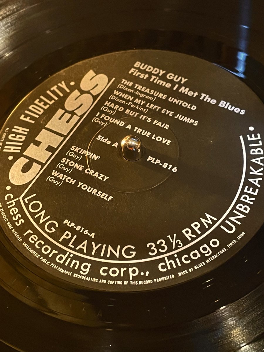 kohey_tsuchiya's tweet photo. ☮️ 夕暮れBlues中
🔹🔹🔹🔸🔸
#BuddyGuy
#90thBirthday
#blues #boogie
#randb #StoneCrazy
#bestalbum
#vinylrecords
#pvinespecial https://t.co/eZhO4SNAE0