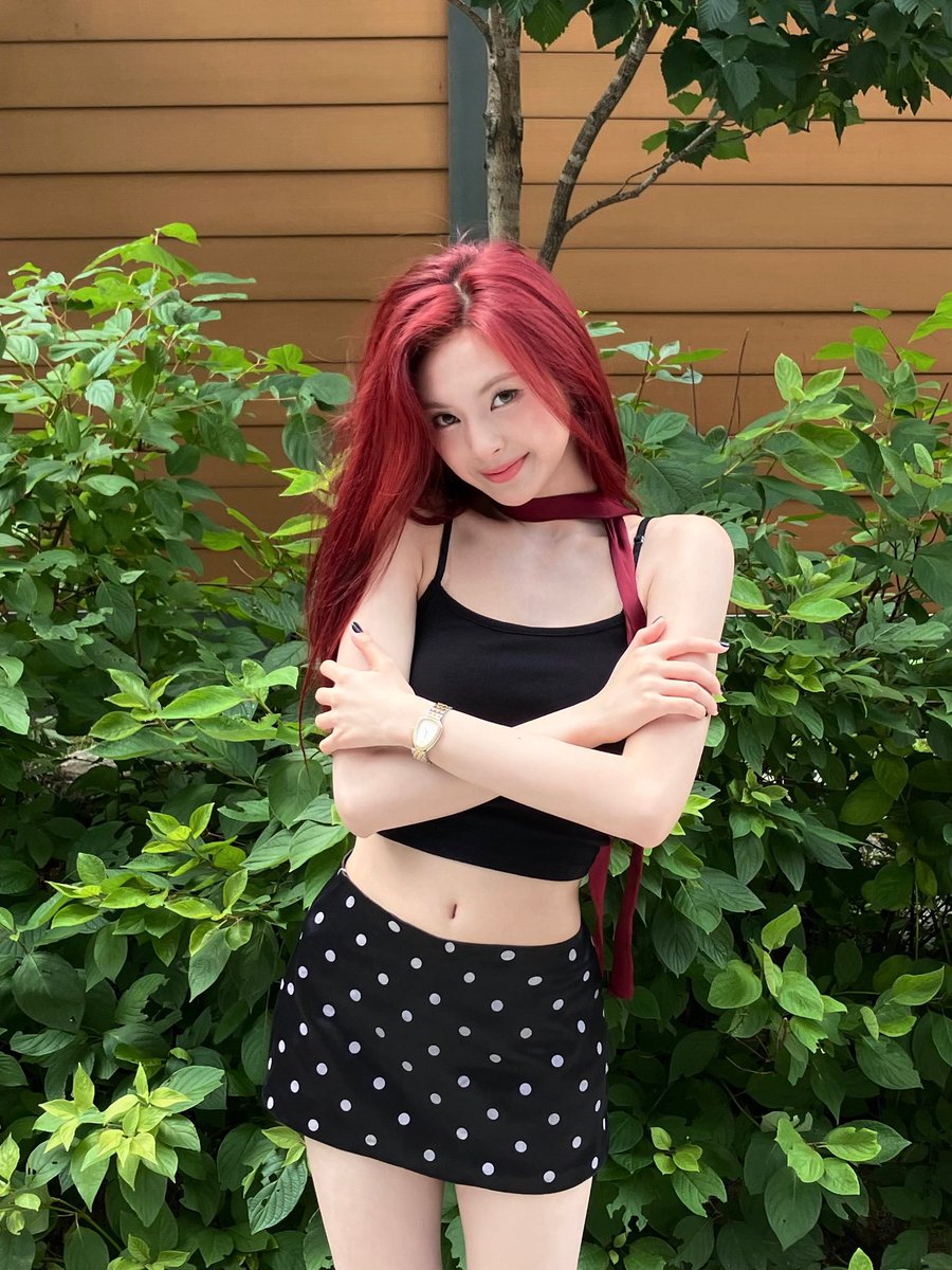 cannybery09's tweet photo. every time I see Canny, I often pay attention to her shoulders, her shoulders are very beautiful and straight #CHIQUITA #BABYMONSTER https://t.co/mEhAtucs7Y