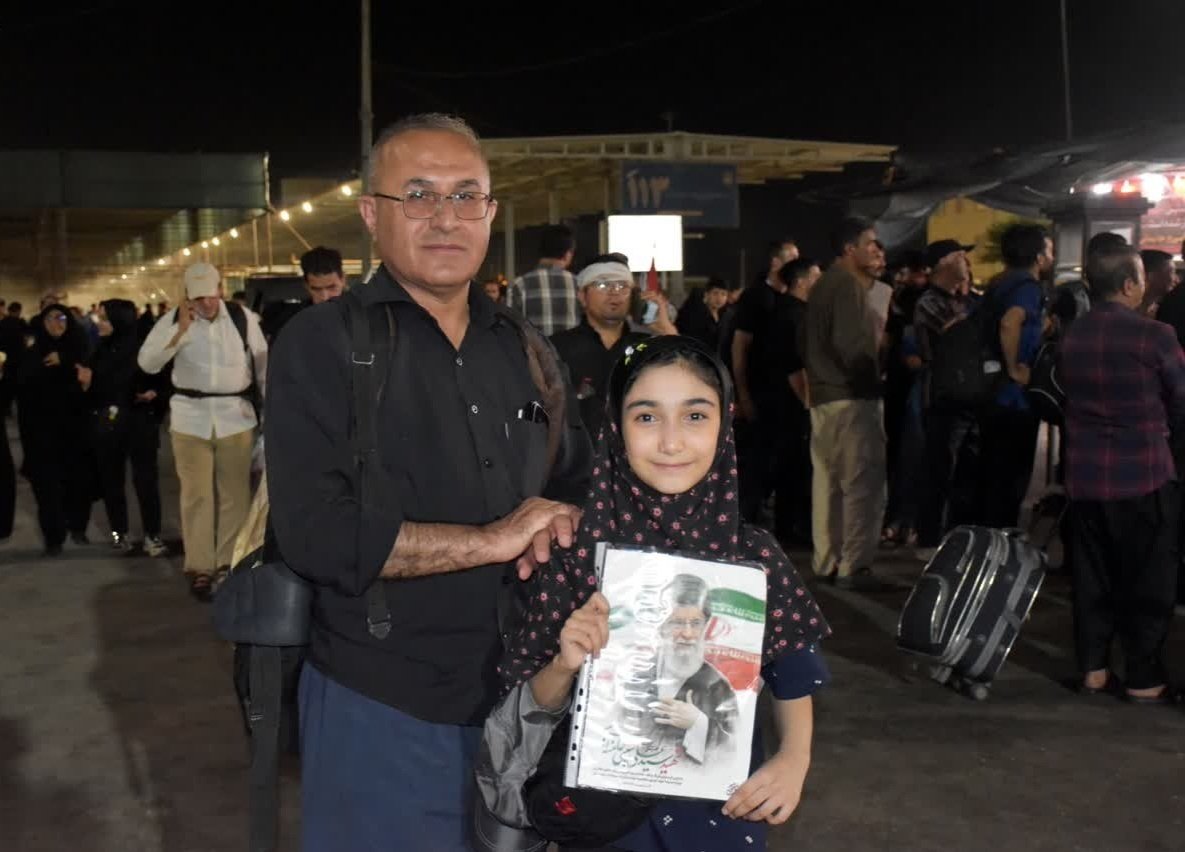 ava60o6o22's tweet photo. وقتی مقصد حسین(ع) باشد
 سختی راه هم شیرین می‌شود.
#یا_لثارات_الحسین
#اربعین_حماسی https://t.co/grmEeNAO8p