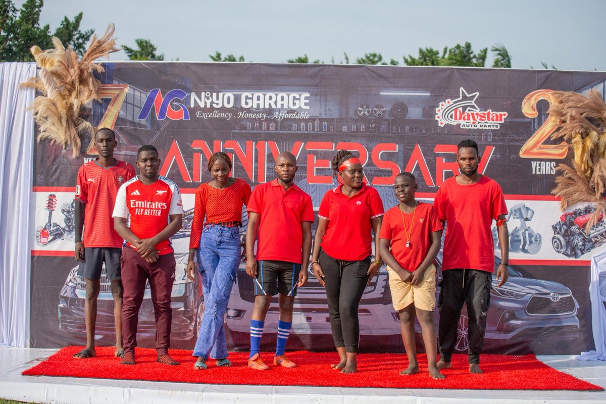 NiyoGarage's tweet photo. Let's introduce you to our teams ; Team Porche🔵, Team Ferrari⚪️, Team Toyota🔴 and Team Ford⚫️ #NiyoGarage #Niyoat7 #Professionalism #Teamwork #Togetherness #TeamSpirit #InfinityGamesConcept #TeamBuilding https://t.co/VX8dzwXrZA