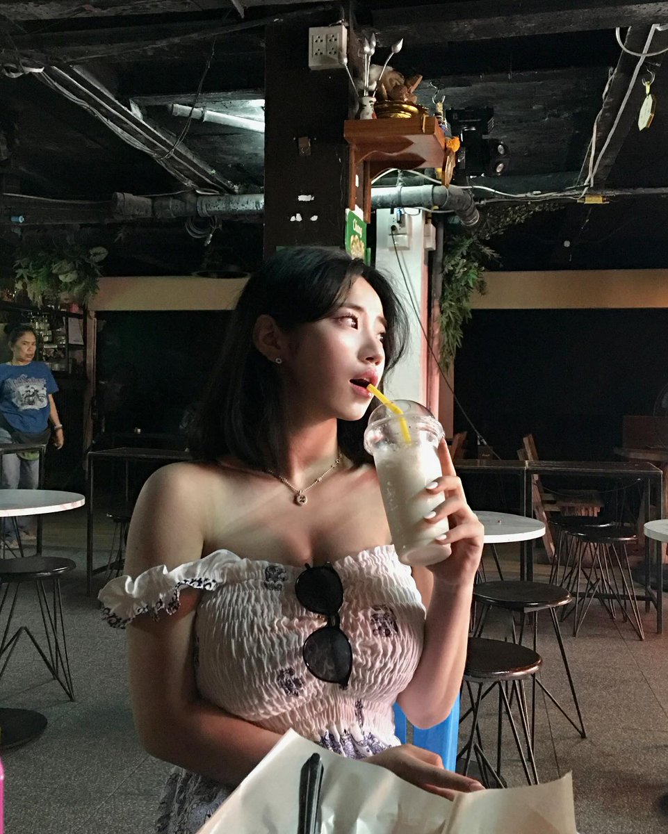 dndky9's tweet photo. #지인능욕 #지인박제 https://t.co/NOhzRwFX4L