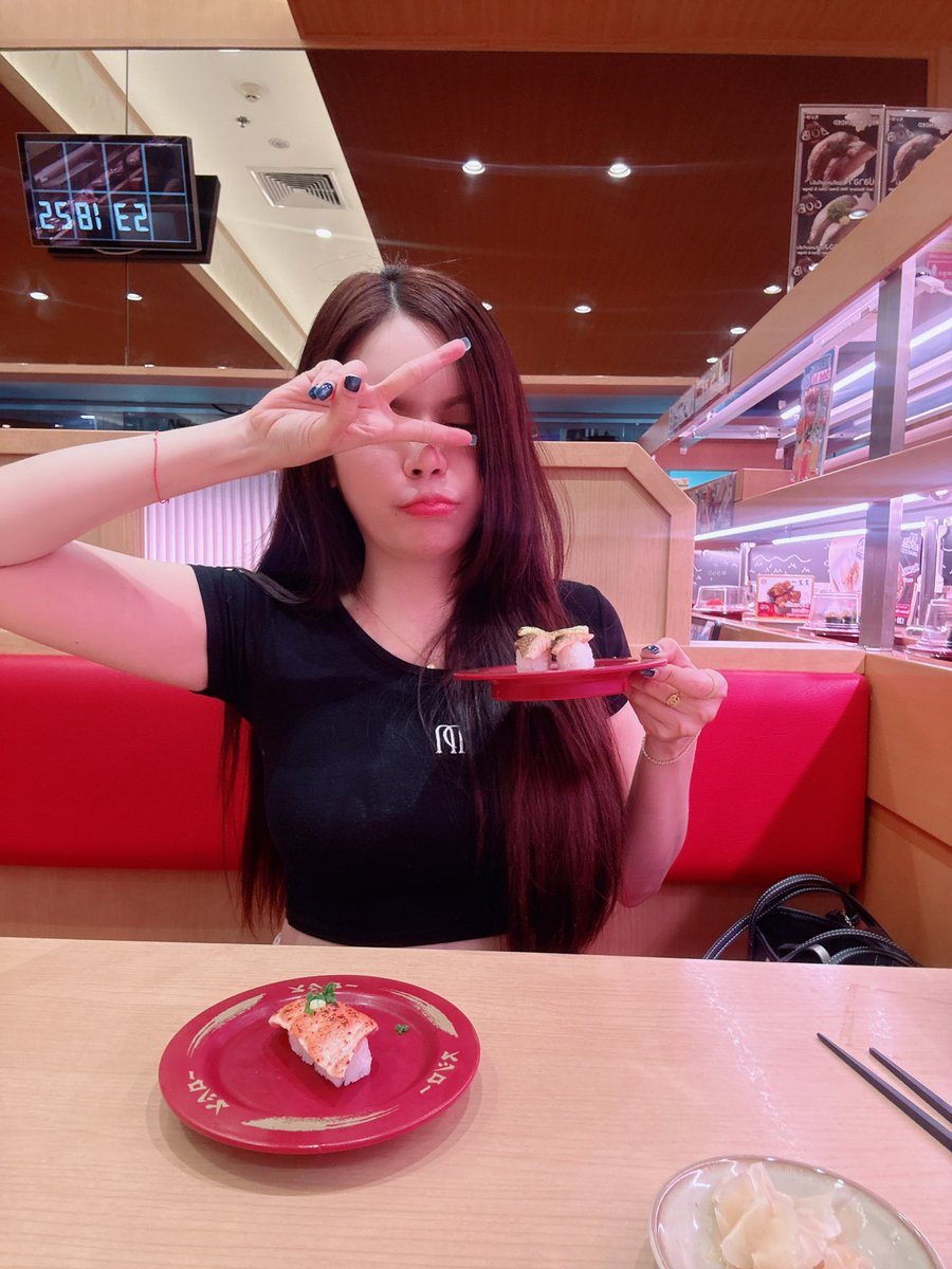 Boborvj's tweet photo. ไอเลิฟซูชิโร่ ￼🍣🐰 https://t.co/0PzyprHY7Q