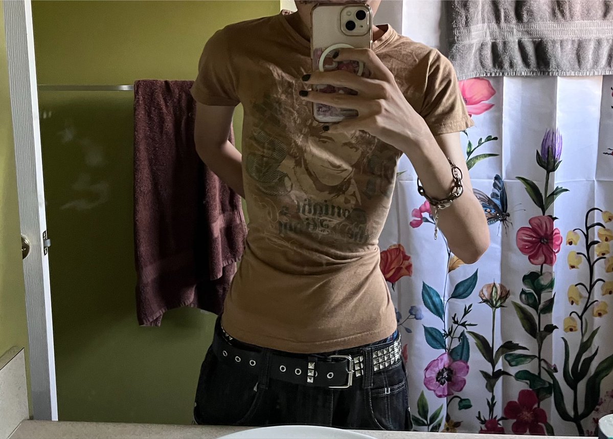 framedsuicid3's tweet photo. Smelyalata👀 #ricecaketwt #malespo #shedtwt
#edtwt #thinspo #emospo #scenetwt https://t.co/JBvfMvfREy