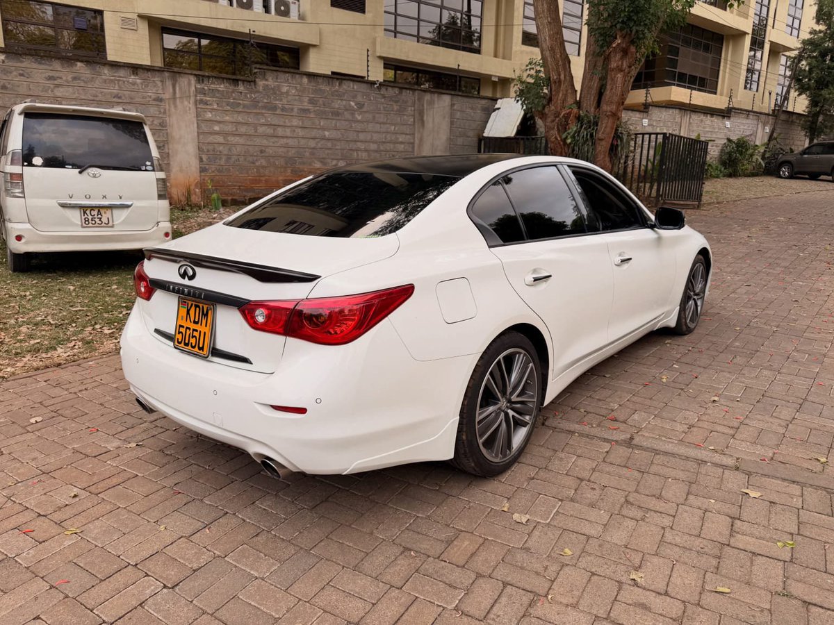 JaMtoka's tweet photo. - 2016 Nissan Skyline 200GT-t 🇯🇵 (Infiniti Q50)
- KSh1.88 Million 
- Fuel Tank: 80L
- 9-11km/litre
- Mileage: 106,380km
- Location: Nairobi 🇰🇪 (Westlands)
- +254733665551 (WhatsApp)
- michael@beyondtarmac.co.ke 

- 2.0-litre Inline-4 Turbocharged Petrol (Mercedes Benz sourced 274 unit)
- 208bhp @ 5500 rpm
- 350Nm @ 1250-3500 rpm
- 7 Speed AT
- RWD

- 6 Airbags 
- 360° Around-View Monitor
- Adaptive Cruise Control
- Automatic LED Headlights with High-Beam Assist
- Blind Spot Warning
- Electronic Brakeforce Distribution
- Forward Collision Warning
- Hill Start Assist
- Lane Departure Warning
- Parking Sensors
- Vehicle Dynamic Control
- Traction Control System
- Tyre Pressure Monitoring System

- Dual Screen NissanConnect System with 8" Upper Touchscreen for Navigation/Maps and 7" Lower Screen for Climate/Audio Controls
- CD Player
- Bluetooth Connectivity
- 6-Speaker Audio System

- Alloy Wheels
- Fog Lights
- Leather Seats
- Wing Mirror Blinkers