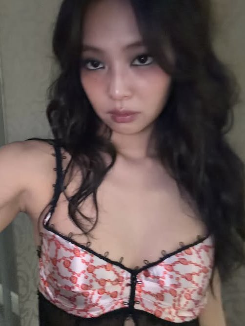 jnkphase's tweet photo. prettyy girl🩷 https://t.co/2lKA9MouL6