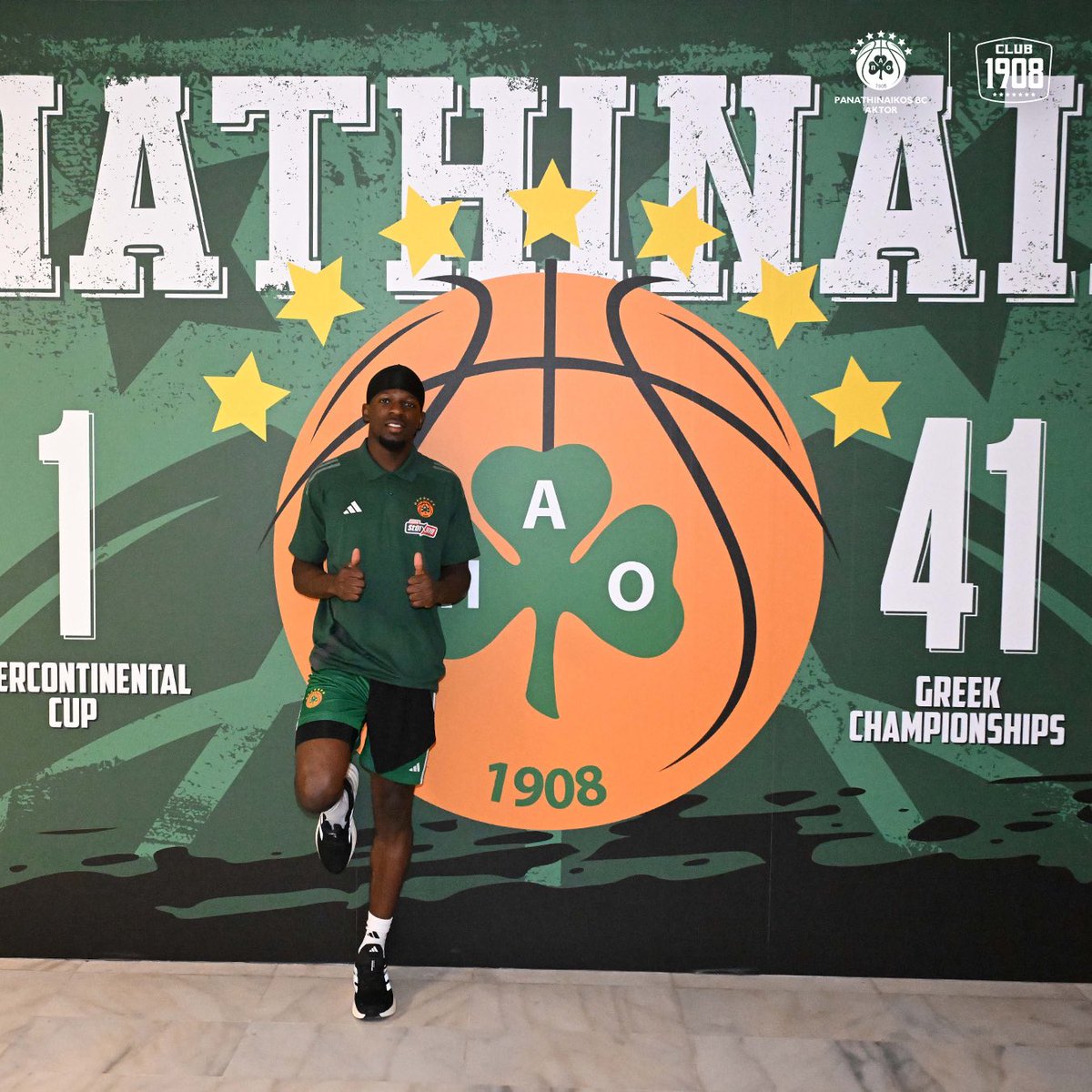 Paobcgr's tweet photo. First day. New home. All GREEN. ☘️💚

Experience Sylvain Francisco's first day at Telekom Center Athens.

#WeTheGreens #paobcaktor #Club1908 https://t.co/GvvIGQHXi8
