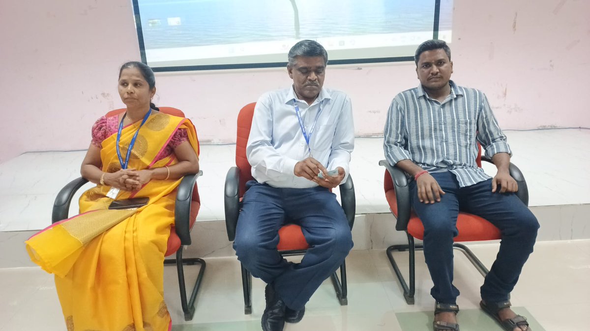 UCEV4's tweet photo. Guest lecture on “From Laws to Circuits:Practical Applications of Fundamental Electrical Laws in Basic Electronics”by ECE Dept 23.07.2026. Welcome addr by Dr.M.Phemina Selvi, HoD/ECE, Presidential addr-Dr.R.Senthil Dean,UCEV &amp; Chief Guest addr Er.S.Chandrabalan,Research Scientist https://t.co/pp7qrl2XzY