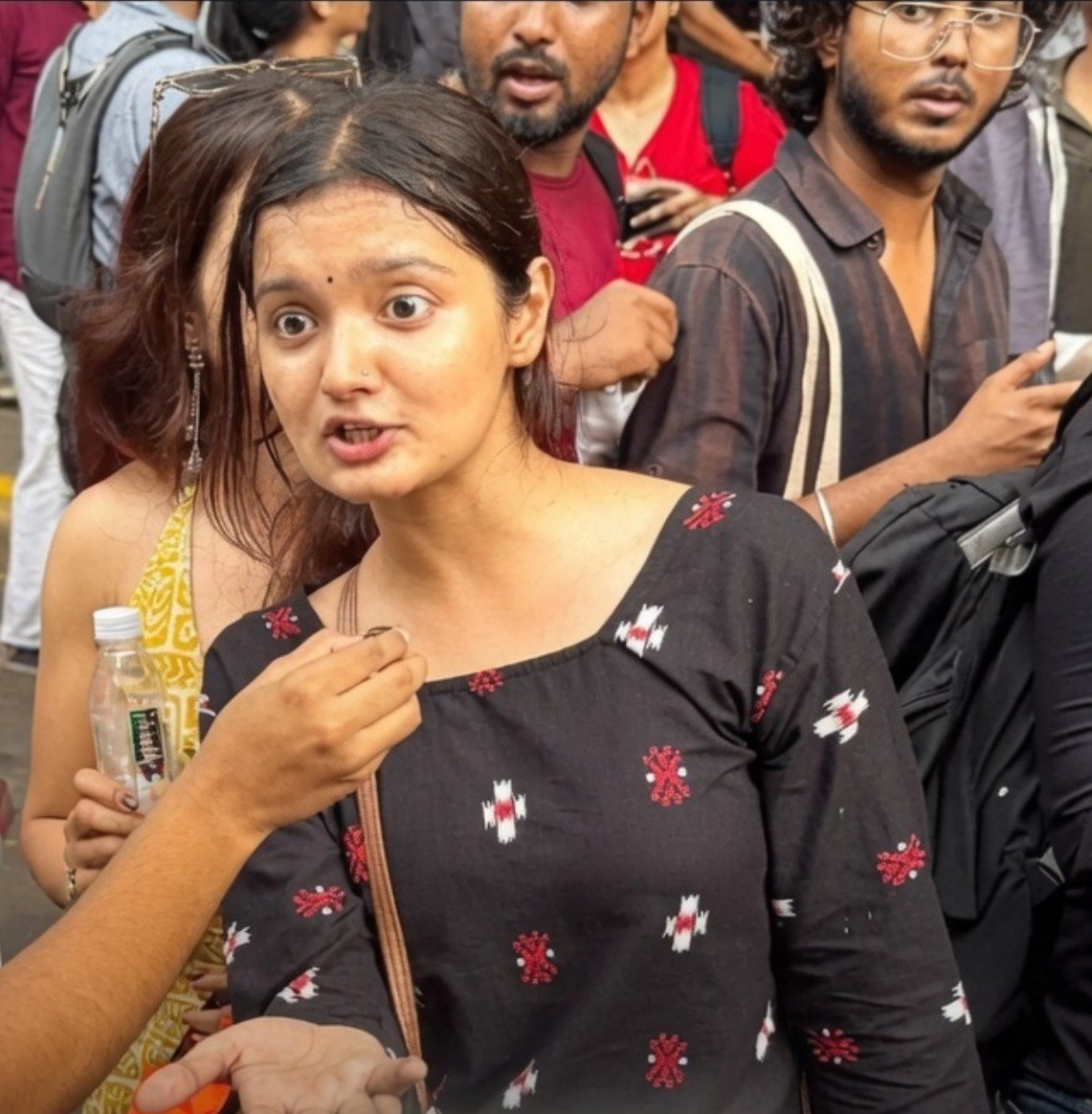 theavnni's tweet photo. This is Mayuri Malhotra, reportedly from Madhya Pradesh.

She is being discussed online after a video from the protest in which she allegedly used abusive and disrespectful language against the Prime Minister went viral.

The matter reportedly became serious enough that MP Police contacted her father and later called her for questioning. During the questioning, it was also reportedly found that her younger brother had appeared for NEET and scored 180 out of 720.

But the real question is: Is abusing the Prime Minister and using offensive language really the right way to protest?

You have every right to disagree with the government.
You have every right to question leaders.
You have every right to raise your voice.

But do it with dignity and within limits.

Criticism is part of democracy Abuse and personal attacks are not

Raise your voice
Ask questions
Protest strongly but maintain the basic dignity and respect that democracy demands.