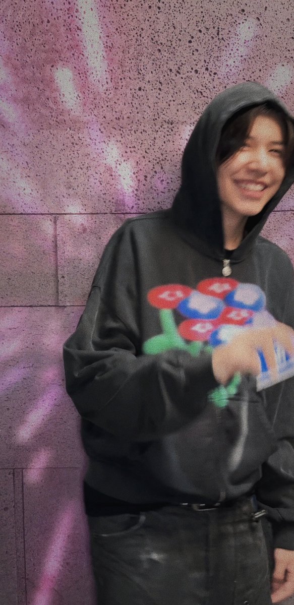 louispile's tweet photo. kalo lewat di tl louis biar di simpan sama dia soalnya (agak) namja😚 https://t.co/LEXzEnN0SH