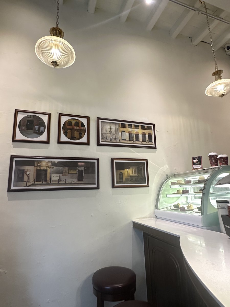 got7oo's tweet photo. A friend shares some Jinyoung anecdotes from her recent trip to Macau. At AJAR Teahouse, featured in one of the clips, the owner had lots of praise for Jinyoung. They said he was friendlier and more approachable than other celebs who’d visited, really kind and humble, and took lots of photos [with them] too – the nicest guy ever. 🥹 Jinyoung also enjoyed their grilled eggplant panini ✨

📍 https://t.co/BWyjVmUyKB

#Jinyoung #진영 #GOT7 @JINYOUNG