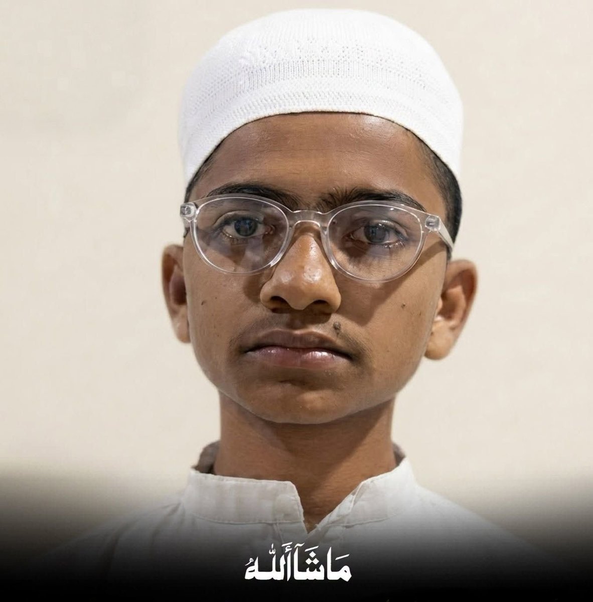 AhmadX_Official's tweet photo. A remarkable achievement from Karimnagar, Telangana, India 🇮🇳

Young student Muhammad Sardar Khan of Madrasa Islamia Faiz Abrar has reportedly completed the memorised recitation of the entire Qur'an in a single sitting.

He began after Tahajjud prayer and continued until Maghrib under the supervision of his teachers, completing the full recitation from memory.

Teachers, fellow students, local residents and community figures gathered for the inspiring occasion. A special prayer ceremony was held after Maghrib to celebrate his achievement, encourage his dedication and pray for a bright future ahead.

May Allah bless his knowledge, strengthen his faith and make the Qur'an a source of guidance throughout his life.