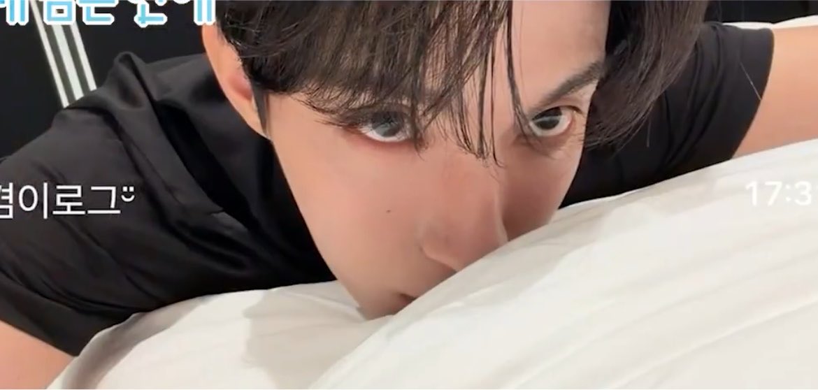 kyeomties's tweet photo. the boyfriend vibes are off the charts https://t.co/bNP5JRO8hH