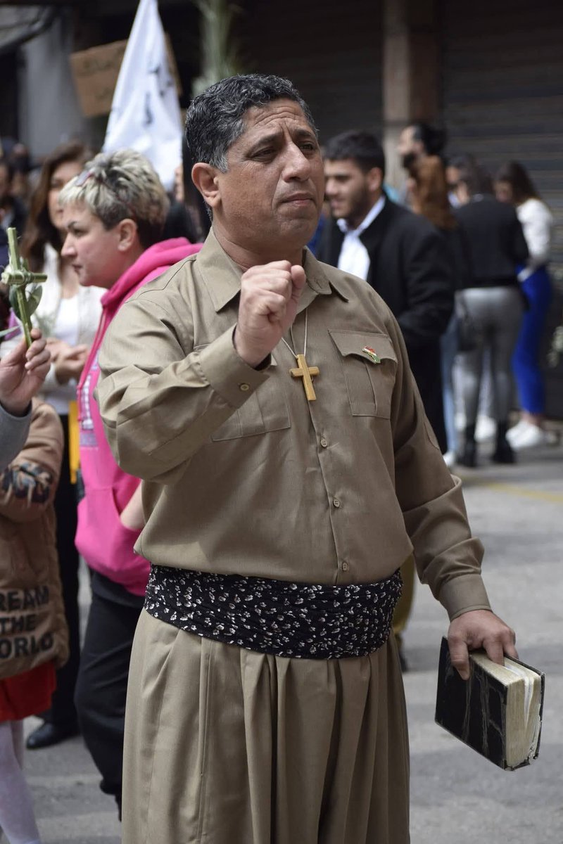 KanaaAyoub's tweet photo. 🚨🚨AlJulani’s forces in Afrin arrested Pastor Nihad Hassan pastor of the Kurdish Evangelical Church in Beirut and a native of the village of Kordan in Afrin when he returned to his village for a visit a few days ago. Pastor Nihad is known for his pastoral and humanitarian work; he spent years serving the church in Beirut and supporting the Kurdish people, as well as individuals from diverse backgrounds and walks of life. He was arrested on the grounds of Facebook posts in which he had protested a massacre committed against Kurds in Afrin in 2018, and his fate remains unknown.
#سوريا_الجديدة #الجولاني
