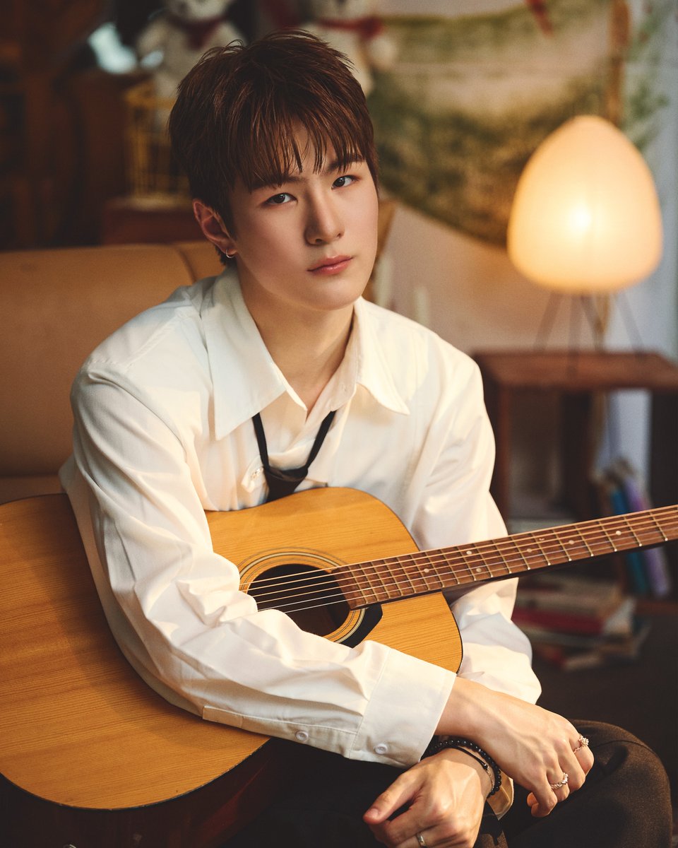 Faviq_gnest's tweet photo. Before you go, I want to hug you one last time.

‘Before you go (ถ้าเธอจะไป)’ OFFICIAL MV
05.08.2026, 2.30PM (ICT)

YouTube : gnest_official

#FAVIQ_BeforeYouGo
#JOEY_FAVIQ
#FAVIQ
#GNEST https://t.co/Ygn4AnpQoc