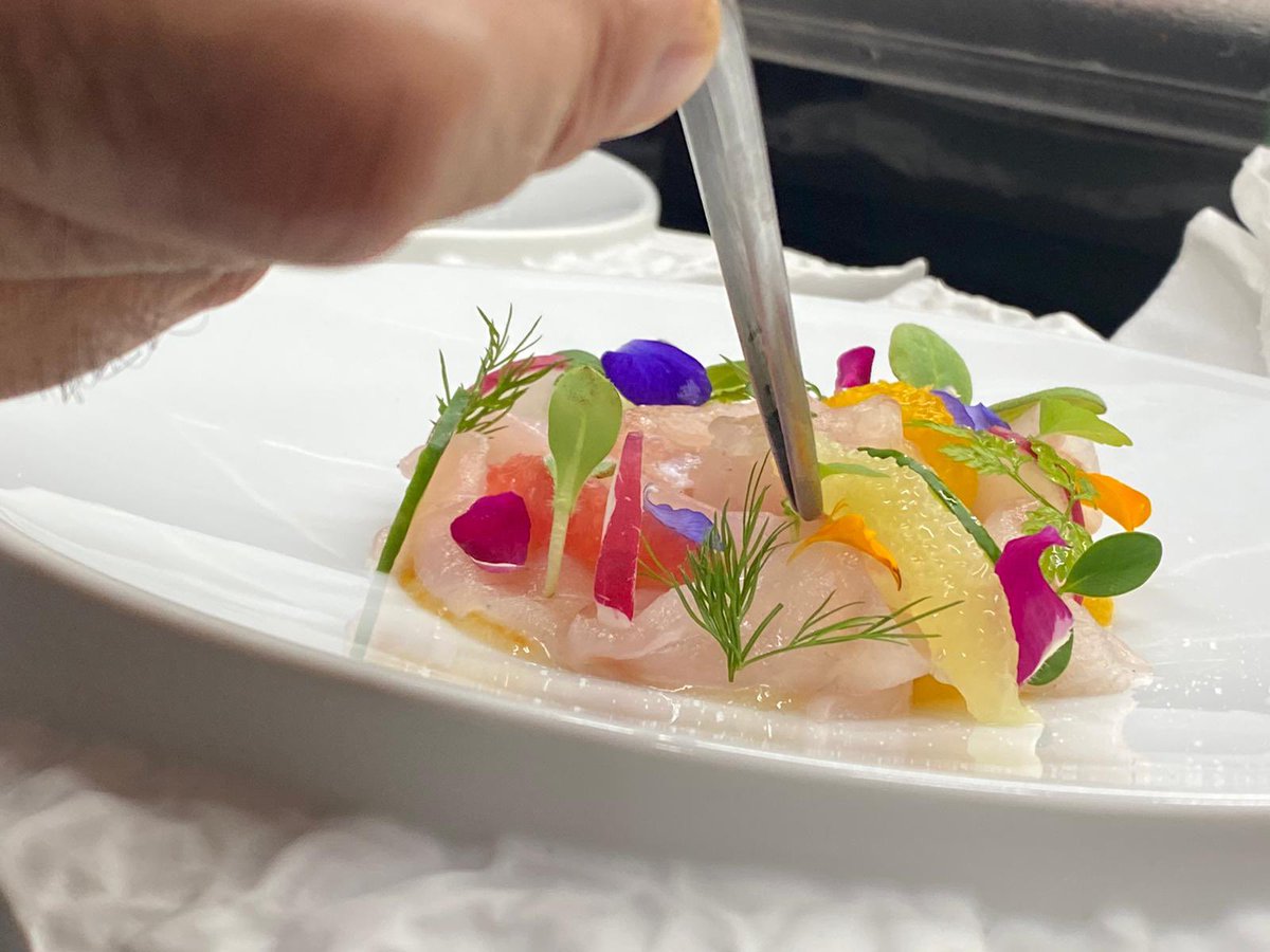 RafaelRodri71's tweet photo. Tiradito agli agrumi!!!
#Perú #foodlover #foodies #wow #cheflife #amazingview #Nikkei #Spagna #Japon https://t.co/psyanV57h1