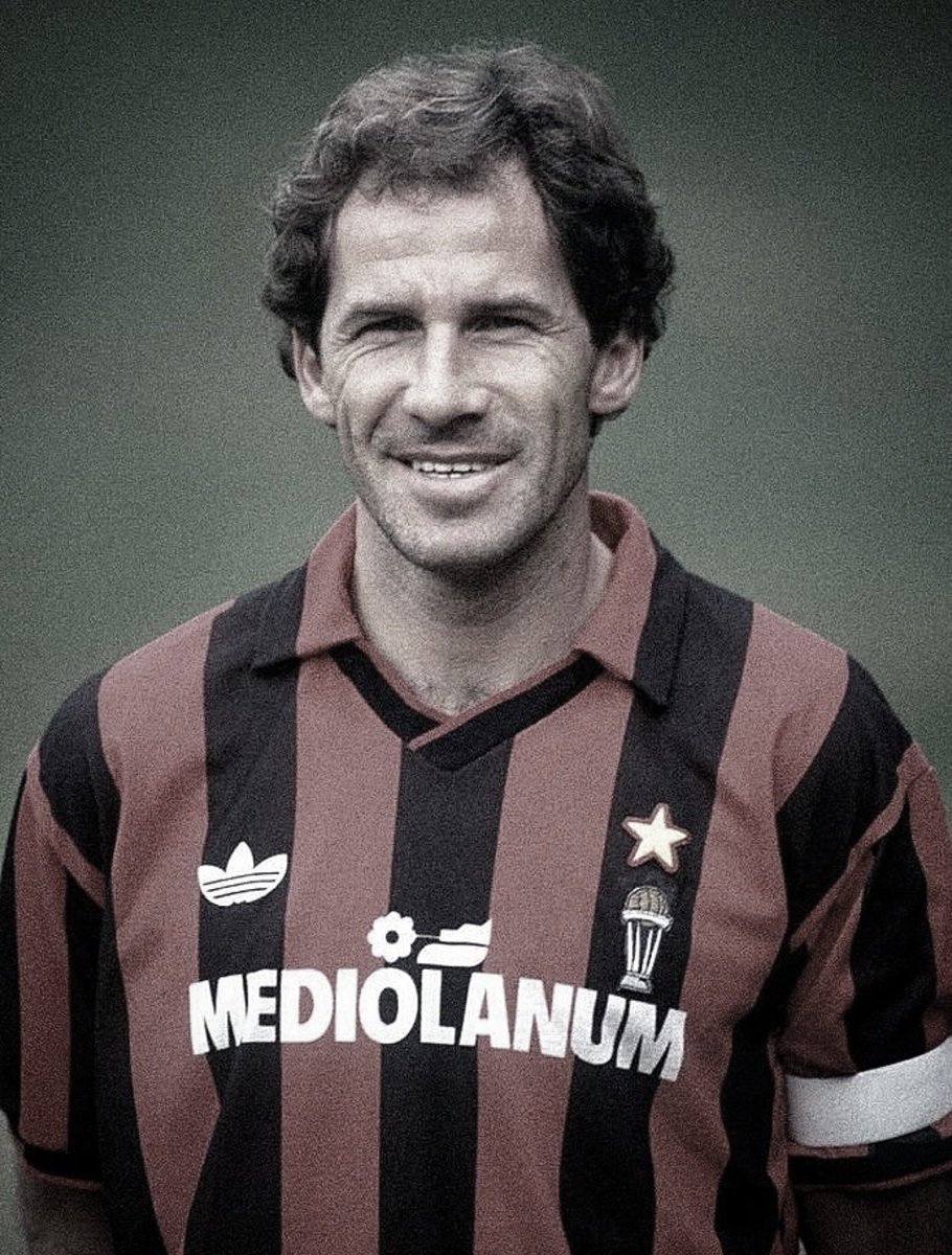 InsaneHuseyin's tweet photo. Milan, İtalya ve dünya futbol efsanesi, futbol tarihinde en iyi defansı oyunculardan Franco Baresi vefat etti. Tüm zamanların en iyi oyuncularından biri olan Baresi ve Milan'in altın donemi'nin kaptani. İtalyan futbolunun başı sagolsun https://t.co/c01u2VYLqe