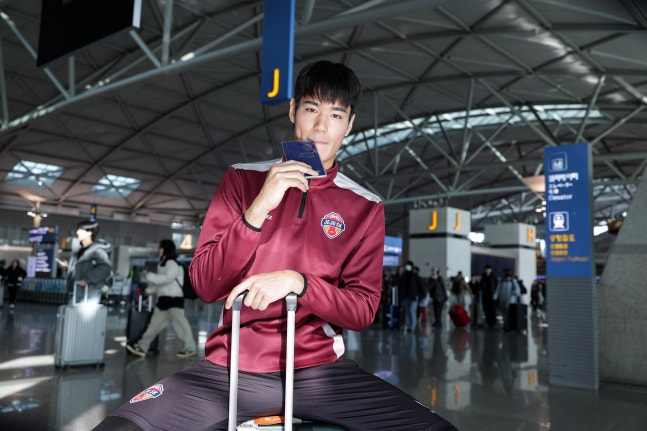 KORFootballNews's tweet photo. Jeju SK 18-year-old goalkeeper Heo Jae-won has agreed to join FC Bayern II on loan. (Sports Chosun) https://t.co/CaW7kbMFbh