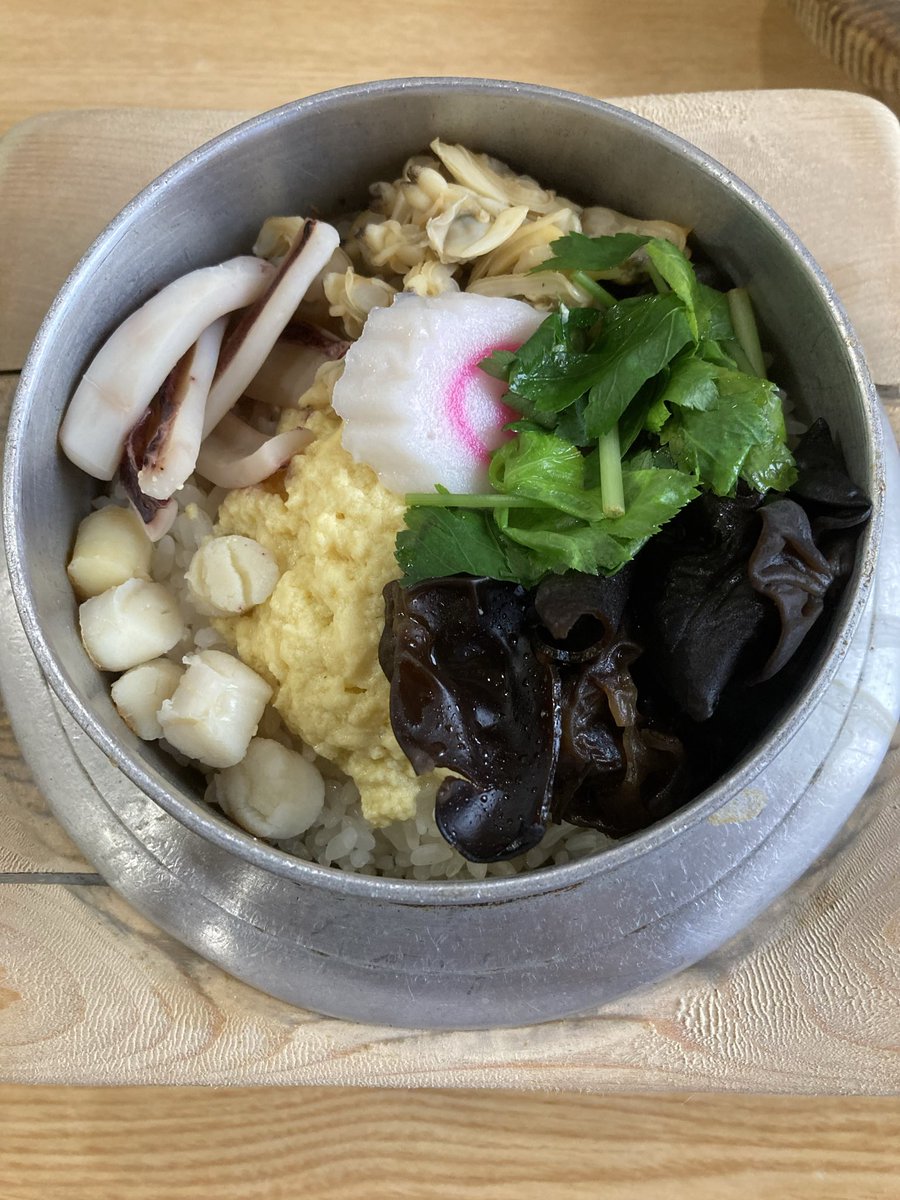 tettiburi's tweet photo. 7月の群馬グルメ🍽️
ラーメン🍜3連✨→釜飯1

1、ラーメン在　ギョウザラーメン(桐生)
2、笑麺　豆乳仕立てのジェノバ風冷やし麺(みどり)
3、ら〜めんいずみ　からあげラーメン小(みどり)
4、金釜　盛り込み(桐生)

#群馬グルメ
#桐生グルメ
#みどりグルメ
#備忘録 https://t.co/xzb0hFgD4m