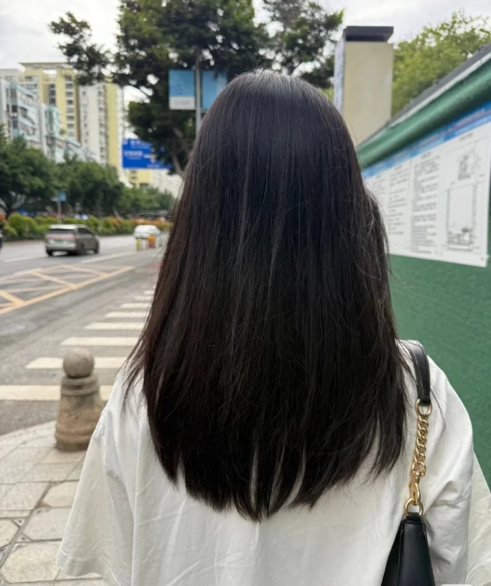 reinaa694's tweet photo. ヨメックのお言葉信じてmelt買った民です、ほんとにツヤ髪になる✨️
meltはエタノール配合だから、私はこのヘアオイルミストと併用してる。meltで水分入れて→SUNCAで蓋すると、手触りまでちゅるんとまとまって神😭✨️ https://t.co/aHGFvRO1ds