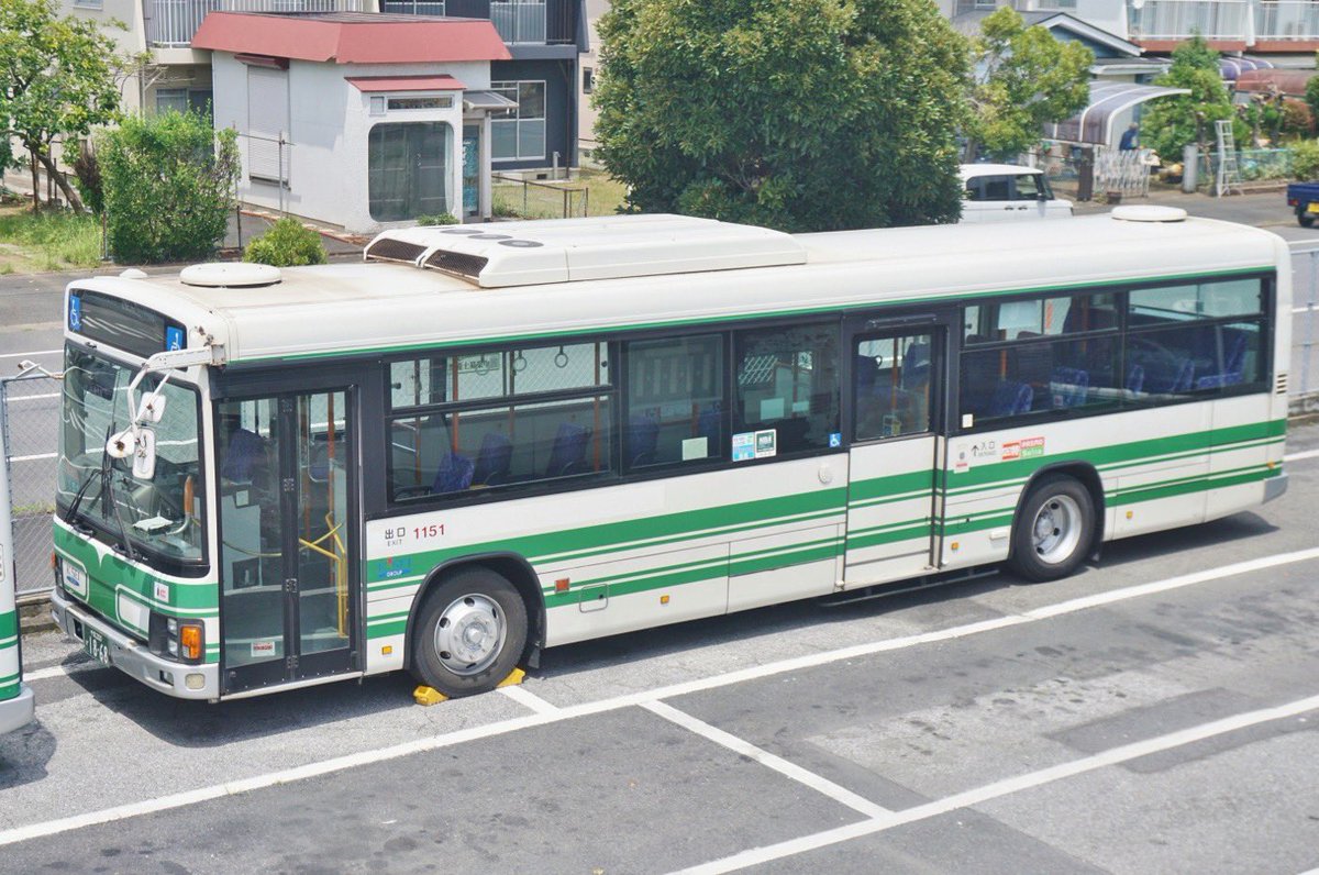 Ng1113_'s tweet photo. ［ラッピング解除］京成バス千葉イースト(四街道)_1151
H19年式PJ-のロングワンステ。R1年からかまとり住宅のラッピングがされていましたが、この度解除されました。代わりに1222にラッピングが施工されました。
6月から運用離脱中で、後部に千葉イーストの社名も追加されていません… https://t.co/ZO2a62Aucm