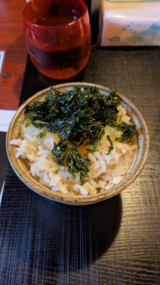 ichiro_1017's tweet photo. 本日は『麺処 天神矢』さんへ
シンコッチョー！＋味玉＋くきわかめ＋卵メシをいただきました
緑で食物繊維を摂取し、ニンニクで元気を摂取！

美味しいラーメンごちそうさまです https://t.co/hFJZ1eZO27