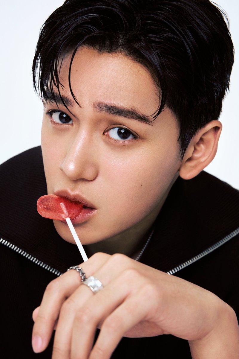 soyfxrt's tweet photo. how is he even real??? https://t.co/m6n0WqOGfg