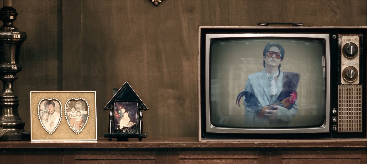 casa_sinag's tweet photo. Ano pong pwedeng gawin para mapalabas si Ken sa TV at frame? 🤔

Stream LAWLESS MV! 🐐🐓

🔗 https://t.co/eGG8aV78W0

SB19 LAWLESS MV RELEASE
@felipsuperior #SB19_KEN #FELIP
@SB19Official #SB19 
#SB19LawlessMusicVideo https://t.co/SSbeMXDcdD