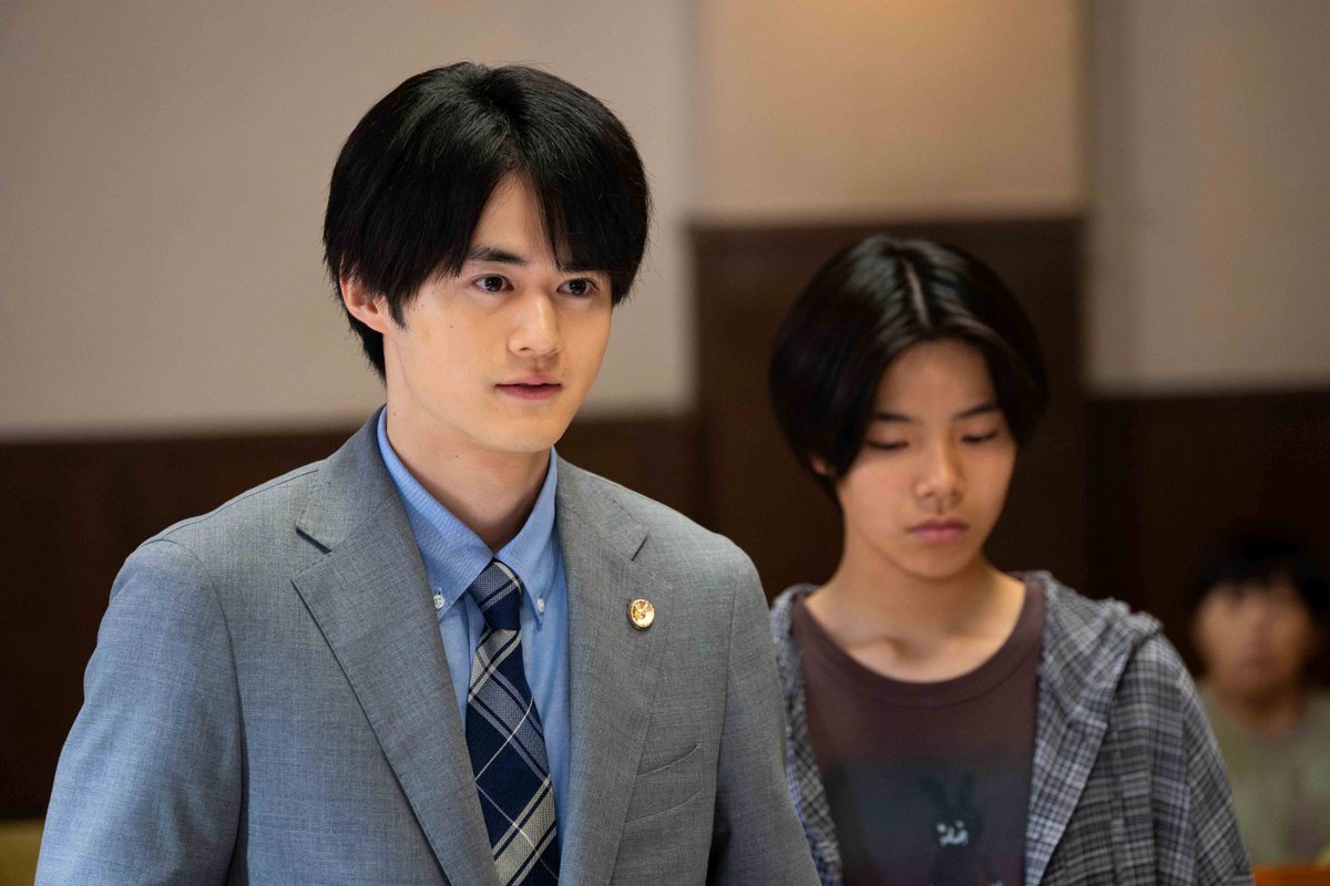 TVTOKYO_PR's tweet photo. ／
今夜9時放送🎧ˎˊ˗
ドラマ９「#リーガルビート -逆転の法廷-」
＼

第2話【完璧な家族の秘密】
放火犯は中学生！？同級生の自宅に放火した少女・有馬響(大沢一菜)を泰地(鈴鹿央士)が弁護！正反対な二人の生徒の間で起きたトラブルとは…。優等生の裏の顔！？完璧な家族に隠された秘密が暴かれていくー。

公式▶️@tx_drama9