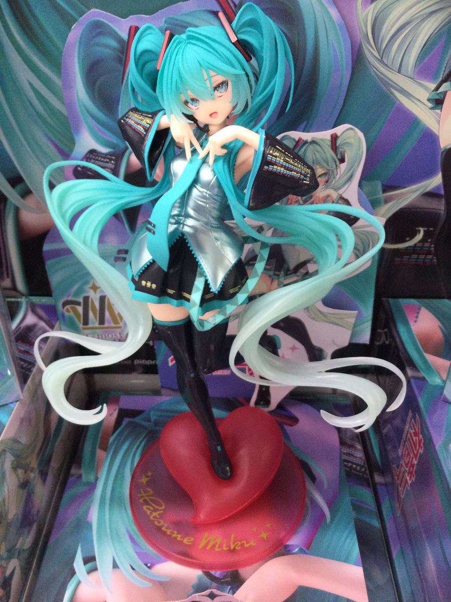kokado_oyama's tweet photo. こんにちは～🐙です🌟
台座含めて30cm！ポージングも表情も美麗なT -mostのミクちゃんと小ヤギモチーフのフワフワ衣装にちょっと涙目の表情が可愛いwonderlandのミクちゃんが入荷💕
美しい♡可愛い♡どっちが好み😍？ぜひチェックしてね！
#ゲームセンター
#プライズ
#イオン小山 https://t.co/M1J0ApdPgY