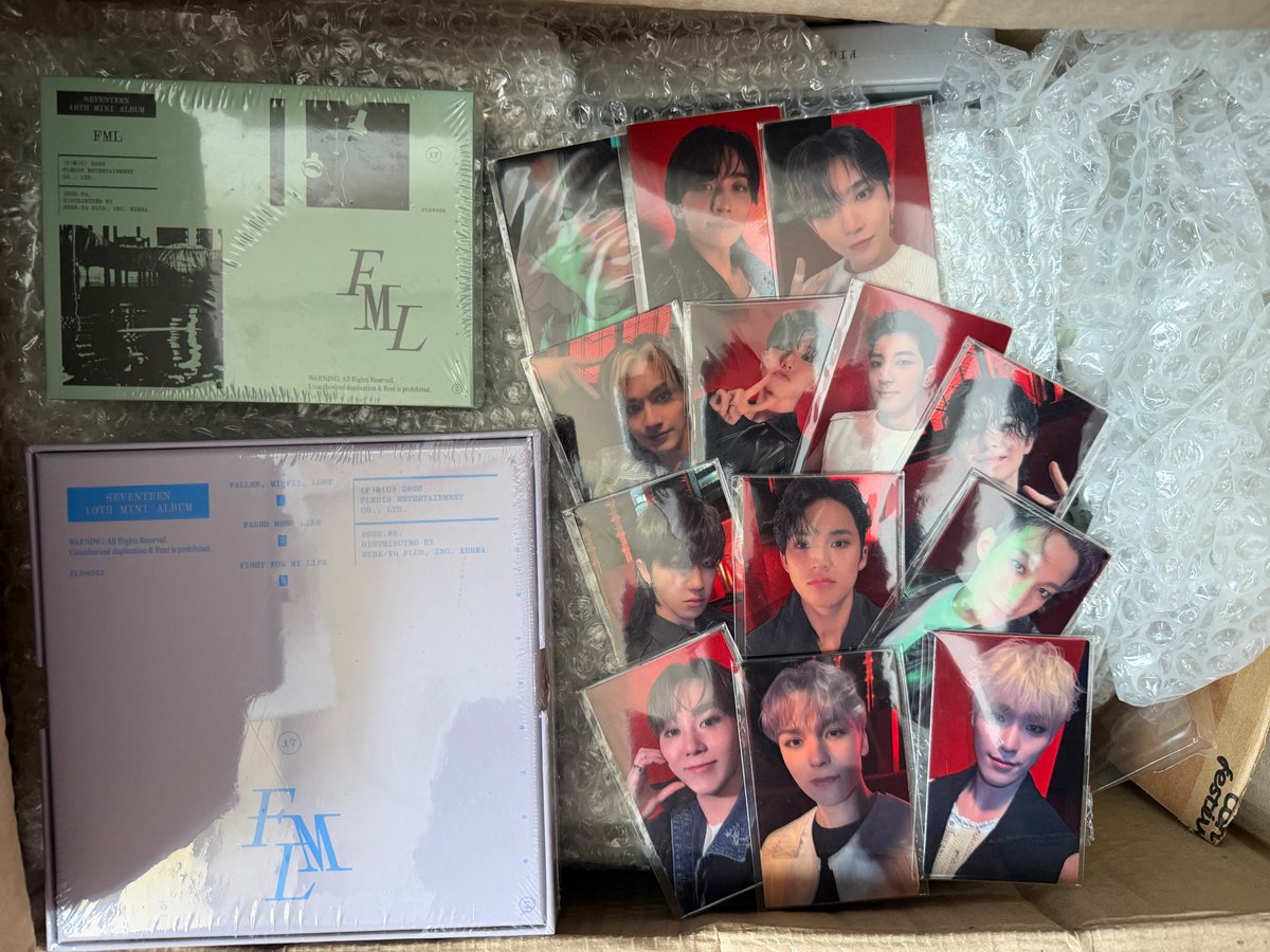 chloberrymilk's tweet photo. RUSH SALE
SOLD AS SET
SEVENTEEN FML ALBUM

P6,000 ALL IN + LSF (Negotiable)

- One (1) Deluxe Version
- Three (3) Regular Version (Pink, Green, Gray)
- All Members / Thirteen (13) Carat Version with Weverse POB
- One (1) Kit

Location: Malabon City https://t.co/wqvV5yL6Zh