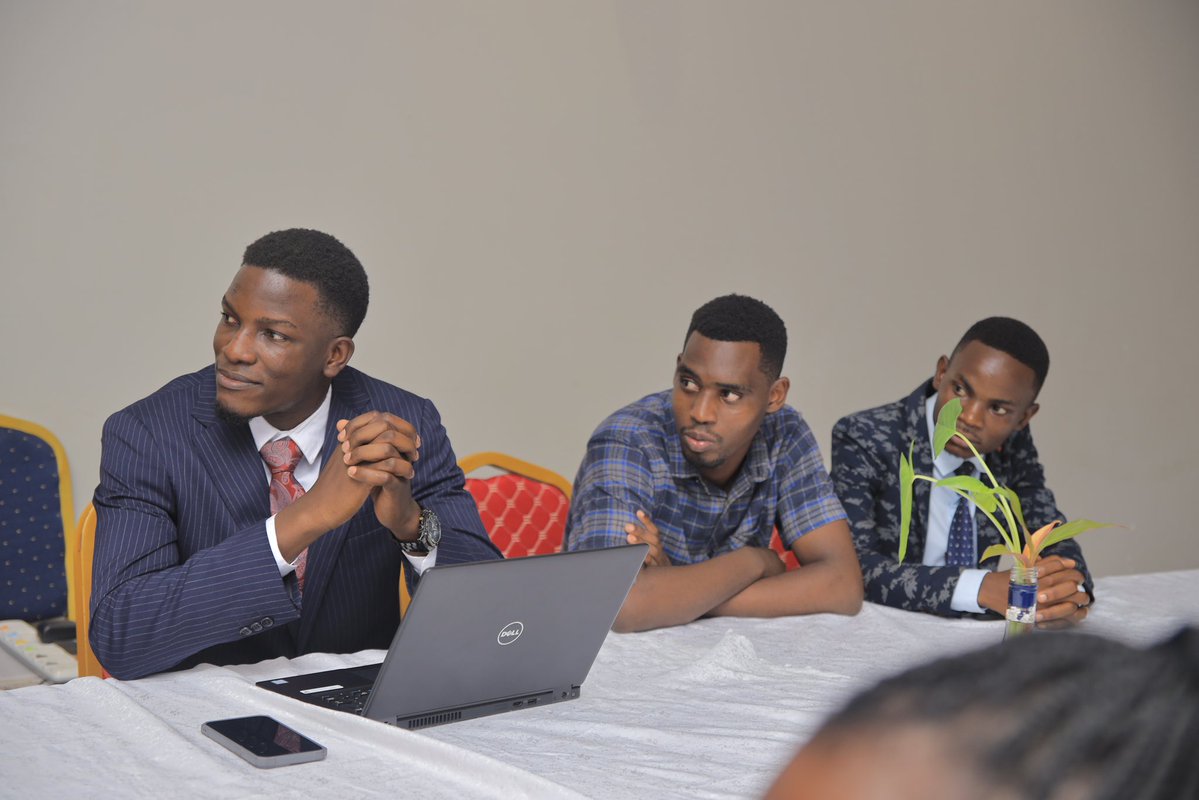 Dannymutebi's tweet photo. It was  pleasure to present an Accolade  to our Guest Of Honor RTN Paul Nampala who has supported and guided us through our vision.

Special thanks to the Lord Mayor Hon.  @RonaldBalimwezo for launching our project that aims at Combating Alcohol and drug abuse among youths. https://t.co/Mm0LNjXhAb