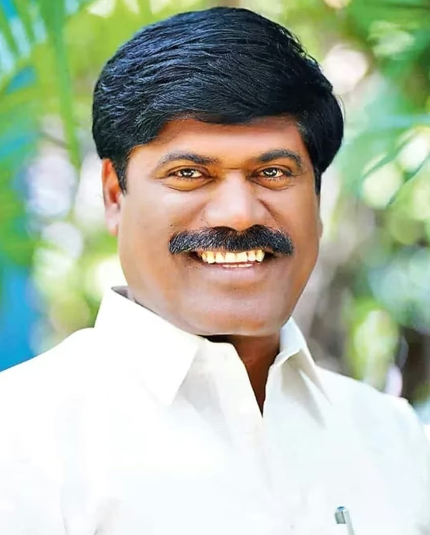 PRAKASHKUM87667's tweet photo. @Rip sir 
💐🌹🙏😭🙏🌹💐 https://t.co/LxSg0FWAIn