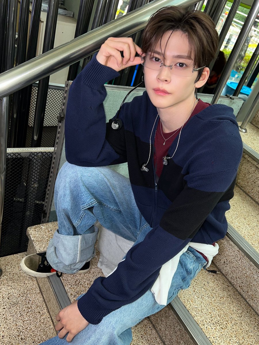 d000ho's tweet photo. 이사람이랑 스파이더맨 보러가고싶음 https://t.co/W3q9eAsn9F