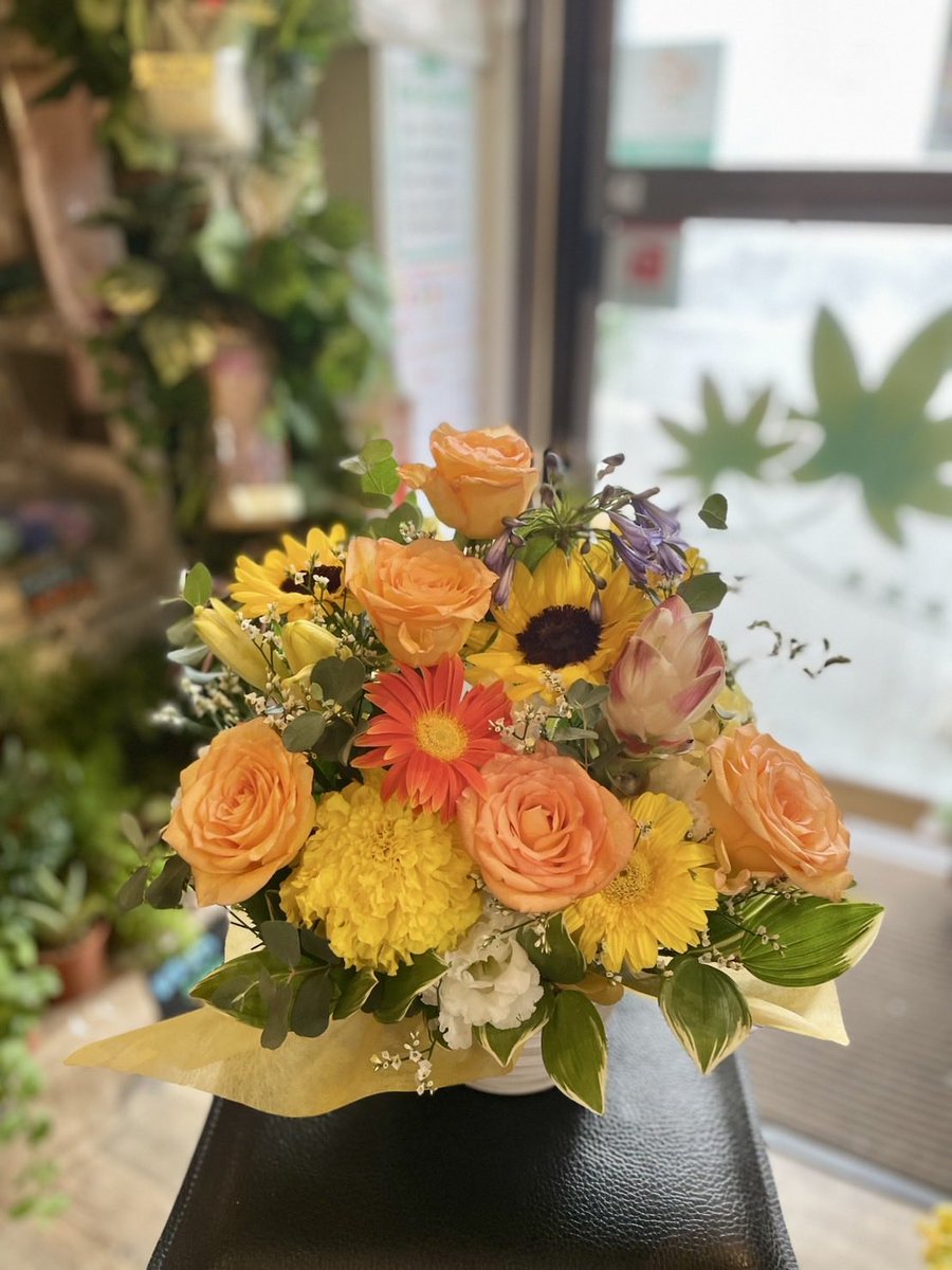 FlowerS48901380's tweet photo. お盆期間中の営業時間のご案内です⏰今年は熱中症対策でこまめに水分補給をしてくださいね🥤お盆用のお花もご予約受付中です💁‍♀️お盆期間中ですが下記になります🪷
8/13〜8/15 9：30〜18：30
             8/16  9：30〜16：00
8/17〜8/19  9：30〜17：00
8/20〜8/23 夏季休暇になります🌺 https://t.co/RtgCGcbTWQ