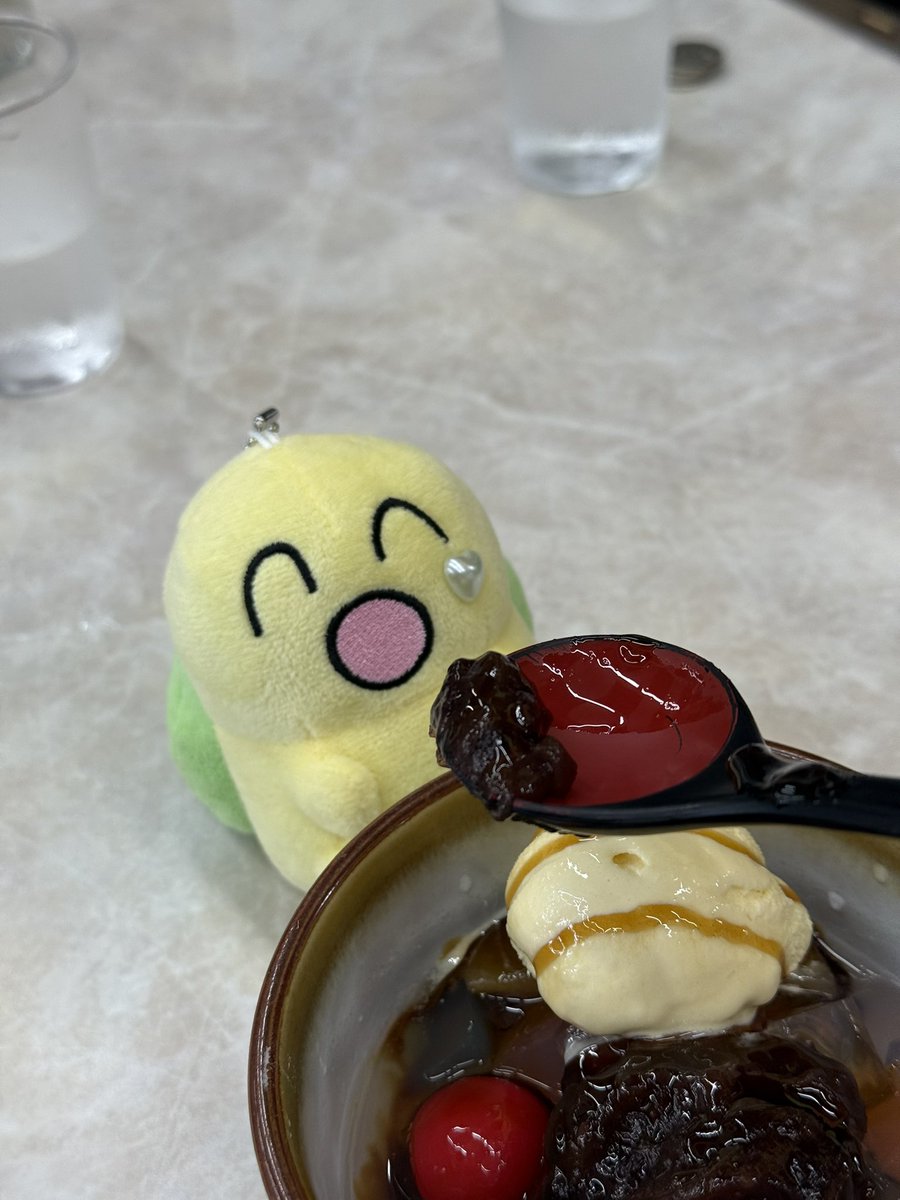 rika__minase's tweet photo. ありがめさんクリームあんみつどぞ
#ありがめさんぽしますぽ https://t.co/Pq4ODjvJf9