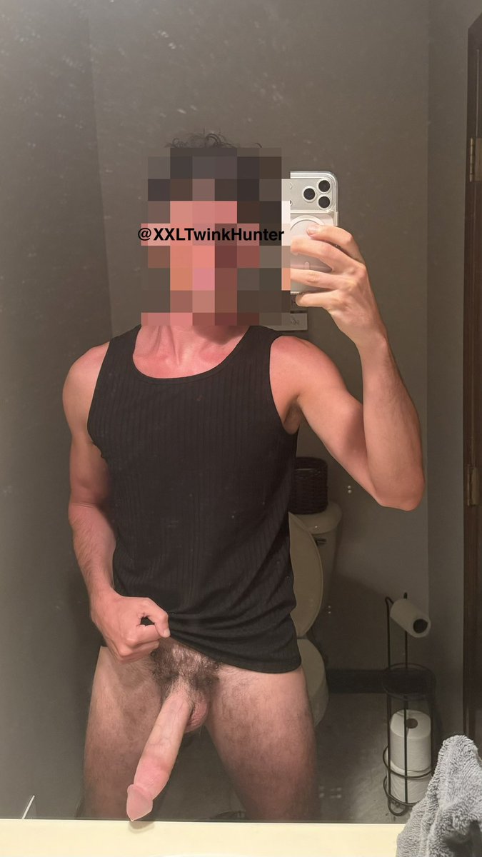 XXLTwinkHunter's tweet photo. Let me play with your pussy https://t.co/aPKMcjH55r