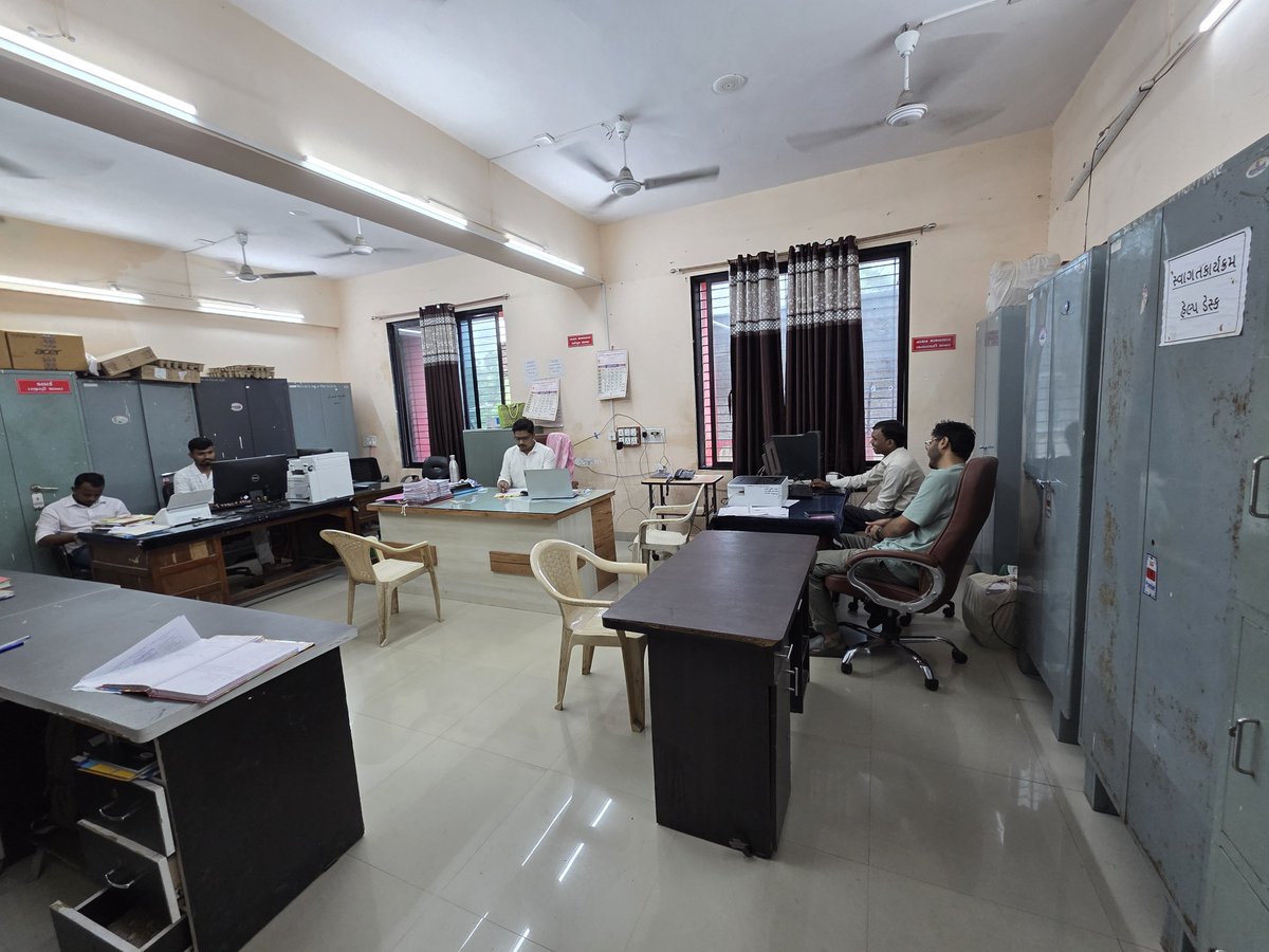 mamsagbara's tweet photo. ડિઝાસ્ટર કન્ટ્રોલરૂમ સાગબારા, ભારે થી અતિ ભારે આગાહી હોવાથી આપત્તિના સમયે  તુરંત સંપર્ક કરવો. ૦૨૬૪૯-૨૫૫૦૮૮ @CollectorNar @SDMDediyapada https://t.co/uXvNpaCK6A