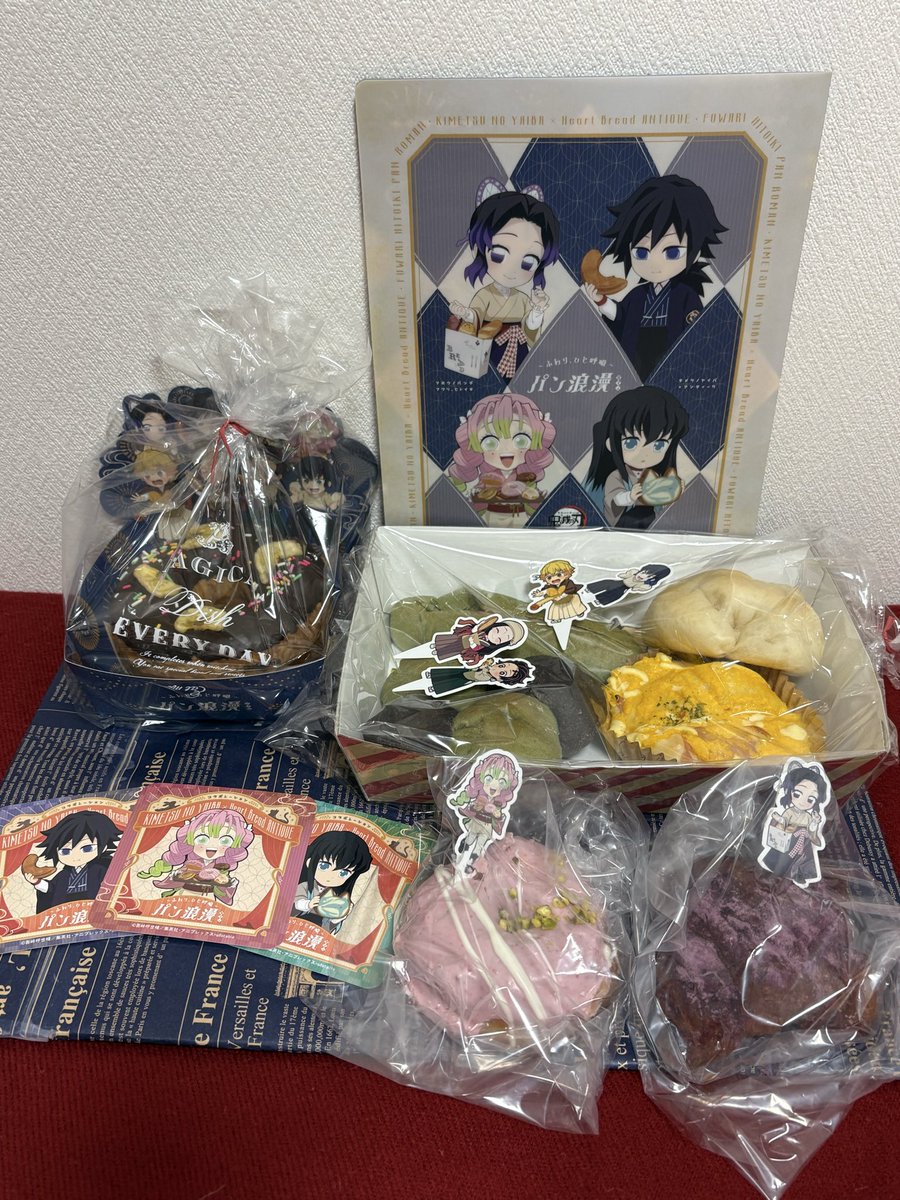 nanamiya2eg's tweet photo. 先日完売で買えなかったコラボ🍞セットとクリアファイルを無事にゲットできました💖✨
コースターは🌊🍡🌫️の三人が来てくれました🥰💕
ムイ君の🐈‍⬛🍞はいつ行っても無いのでまだ一度も買えず😅
コラボ終了までに一度くらいは食べてみたいものです🥹✨
🍡ちゃんのドーナツとっても美味しかったです😋💕 https://t.co/JZIKeycj6k