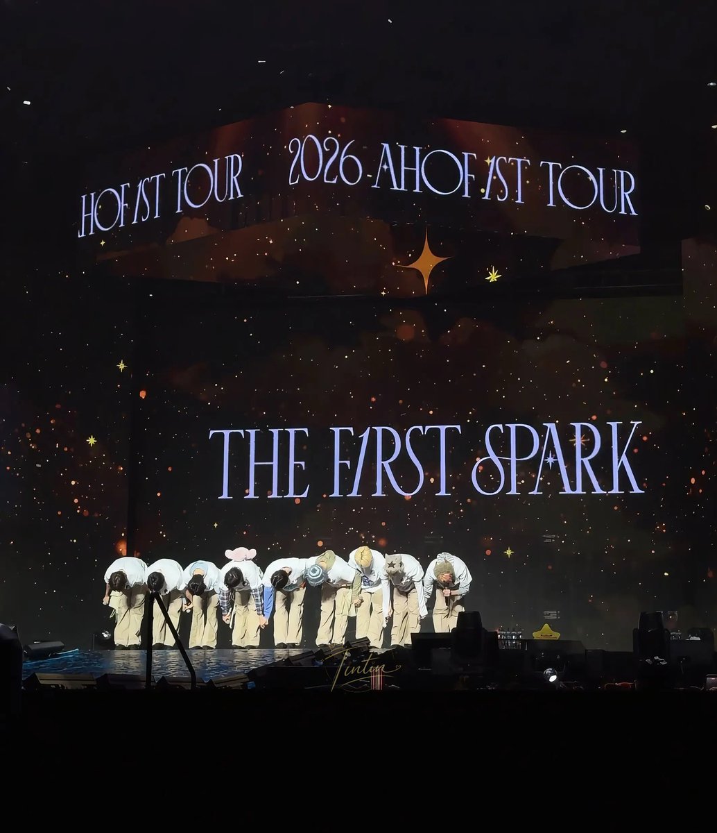 queentintin27's tweet photo. 2 days with AHOF, and I think I’ve met the happiest version of myself. 🥹💙

PCD is really kicking in hard, for me to be crying in the middle of the day. 😭

#AHOF #아홉 #FOHA #thefirstsparkinmanila https://t.co/BHwQrIZ5zu