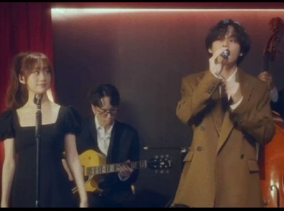 TaeKook_Radio's tweet photo. #CheekToCheek Cover by #V &amp; #MinnaSeo on @RadioTucka56 https://t.co/RMMuNkpk6b
