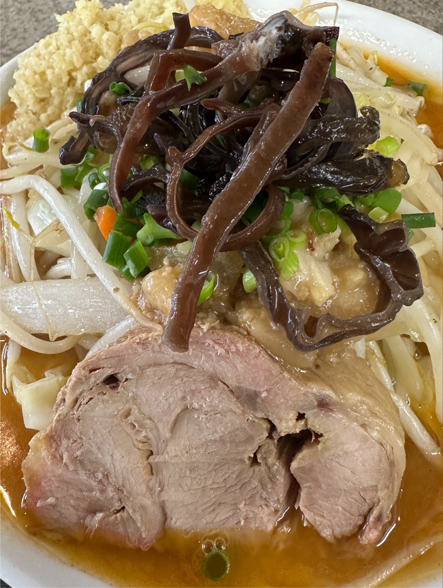 thxtcnbd's tweet photo. ラーメン鬼山 小松島店
豚辛タンメン（みそ味変更・生姜）

シャキシャキ野菜にホクホク豚！
味噌変更でマイルドな辛さになり、ゴワゴワの中太麺とスープの絡みが最高でした🔥
美味しく完食、ご馳走様でした！ https://t.co/EV2Utg41zk