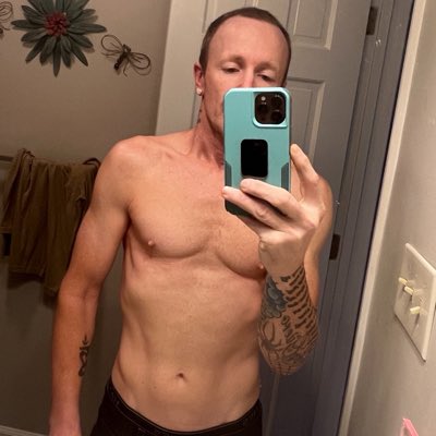 Sethfrboys's tweet photo. Me. https://t.co/GSKjhCjhcW