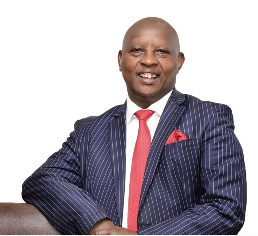 AokoOtieno_'s tweet photo. One of Gachagua’s top snitches, ni huyu fatso, Energy PS, Wachira 

But of course team ya Hussein Mohammed pia ikona mole coz hapo ndio speeches ina andikwa 

So huyo ndio anarushia PS, then inashuka tu Riggy G in a timely manner 🫣

The PS wants to vie for the Nyeri gubernatorial seat under DCP ma time ikifika 

Remember Jofry fell out na incumbent, hii donkey- gummed boomer in frame 2

Fair weather friends, mzee instead of tucking in his ugly dental gingiva, covered his political acumen instead 

Nyeri is now a free seat

Uskie jana mkuu alishika nare aje after his “much anticipated speech” was leaked na Riggy G 

So itabidi atafute new and more discreet sources. Alex na his boys at SH washajulikana