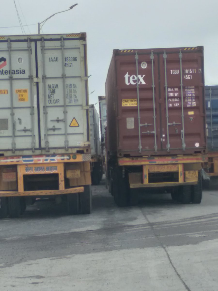 pravinraikar7's tweet photo. Reminder 1165 :
#ReminderUpdate
Why is traffic police unable to stop illegal parking of #heavyvehicles on both sides of JNPT to CBD Belapur Highway, Navi Mumbai.
This road has become very risky for smaller vehicles due to the following:
1. Three lane highway has become two lane due to illegal parking
2. Wrong side driving of heavy vehicles on the highway
3. Heavy vehicle drivers drive very rashly & do not follow traffic rules
5. Many vehicles emit #backsmoke that shows #PUC checking is not done properly in this area
Requesting traffic police to take necessary action without further delay
@Dev_Fadnavis
@MMVD_RTO
#NaviMumbaiPolice
@navimumbaicv
@mariakauriam
@RajaSubramani22
@JagdeepDESAI9