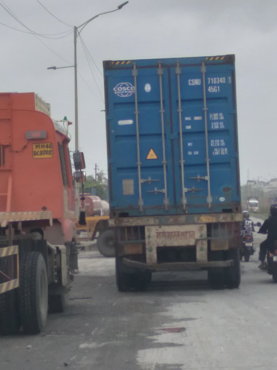 pravinraikar7's tweet photo. Reminder 1165 :
#ReminderUpdate
Why is traffic police unable to stop illegal parking of #heavyvehicles on both sides of JNPT to CBD Belapur Highway, Navi Mumbai.
This road has become very risky for smaller vehicles due to the following:
1. Three lane highway has become two lane due to illegal parking
2. Wrong side driving of heavy vehicles on the highway
3. Heavy vehicle drivers drive very rashly & do not follow traffic rules
5. Many vehicles emit #backsmoke that shows #PUC checking is not done properly in this area
Requesting traffic police to take necessary action without further delay
@Dev_Fadnavis
@MMVD_RTO
#NaviMumbaiPolice
@navimumbaicv
@mariakauriam
@RajaSubramani22
@JagdeepDESAI9